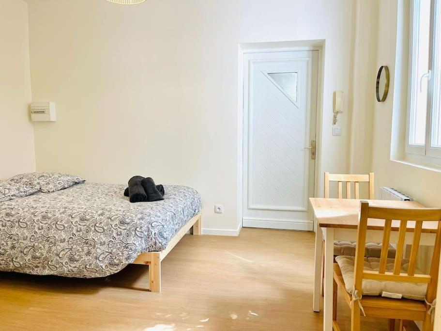 Le Petit Meuble Hyper Centre Apartment Orleans Exterior photo